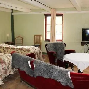 Eksholmens Gard B&B