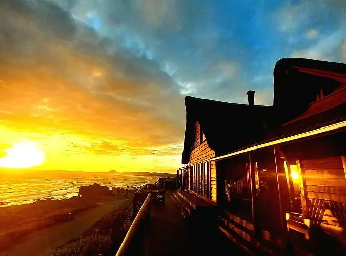 Oyster Bay Beach Lodge