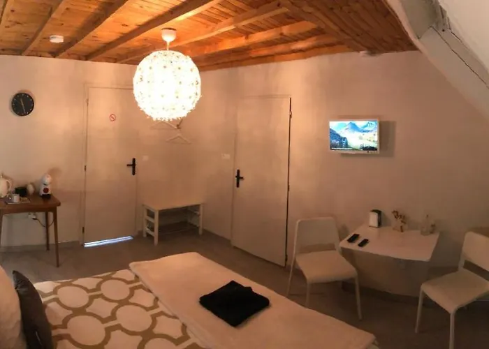 PAUSE NATURE SORBAIS Chambre avec salle de bain privative, entrée indépendante et arrivée autonome