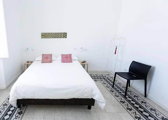 B&B Angioy 18