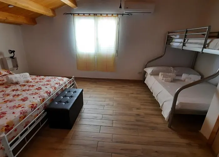 Debel House