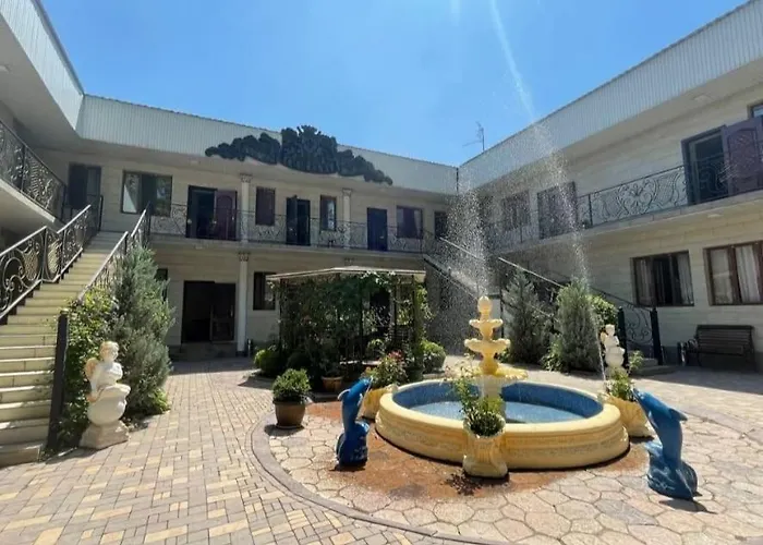 Camelot Hotel