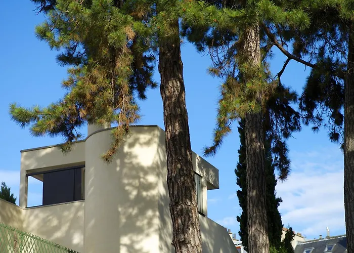 Villa Du Square, Luxury Guest House Parigi