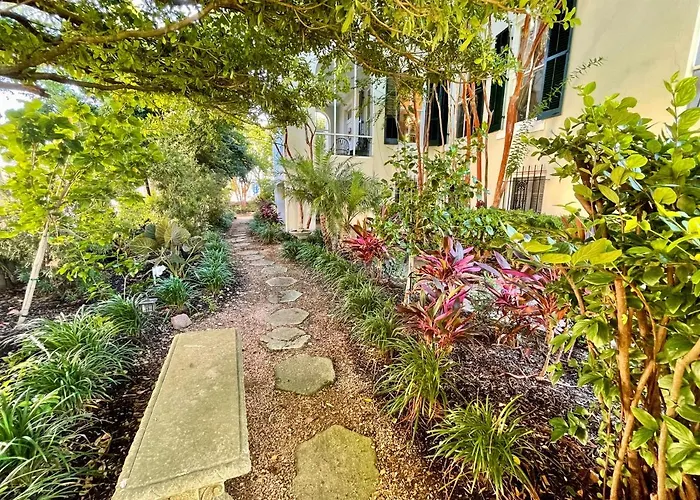 Virginia Point Inn