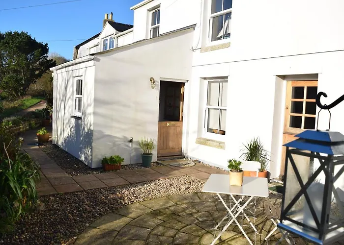 6 Trungle Terrace