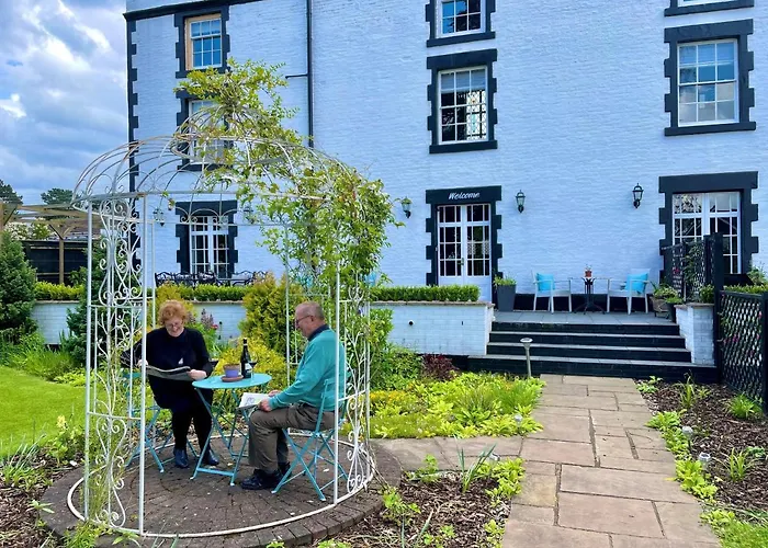 Eagle House - Award Winning B&B And Apartment