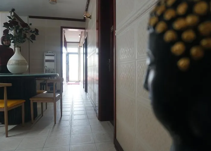 Happy Ours Guesthouse