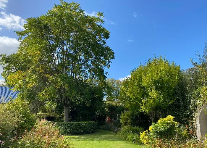 Au Jardin Des Deux Ponts
