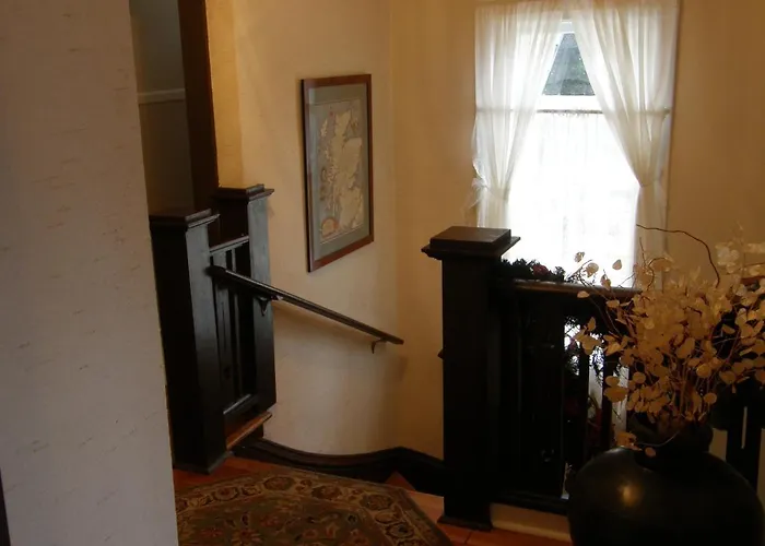 Fisher House Victoria Bed And Breakfast
