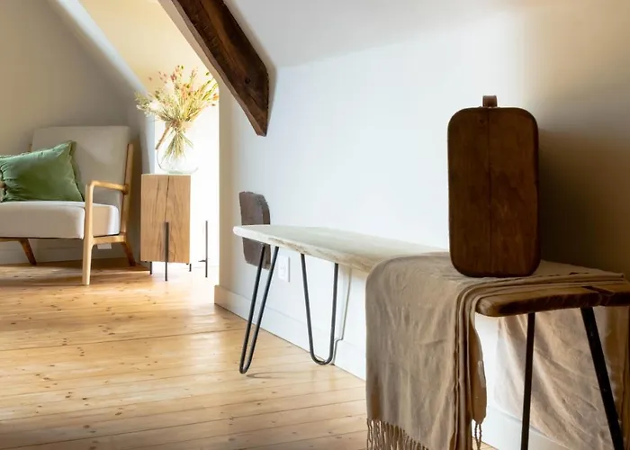 MANOIR DU VAU D ARZ gîtes et chambres d hôtes avec piscine