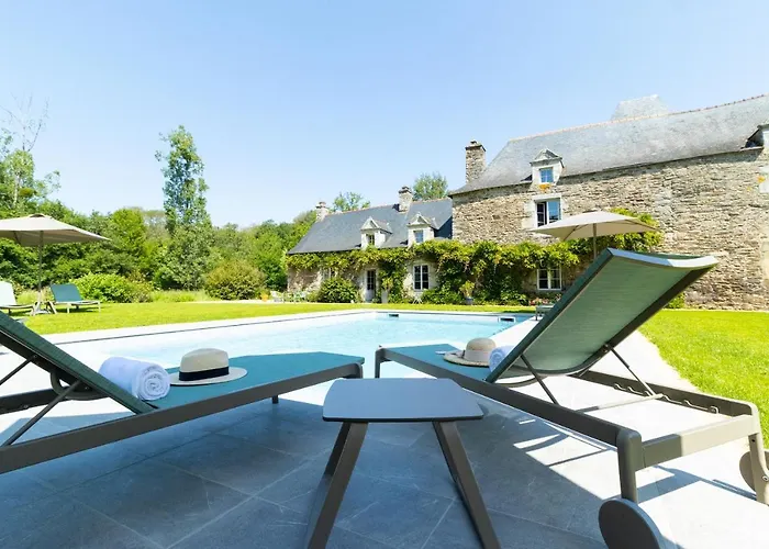 MANOIR DU VAU D ARZ gîtes et chambres d hôtes avec piscine