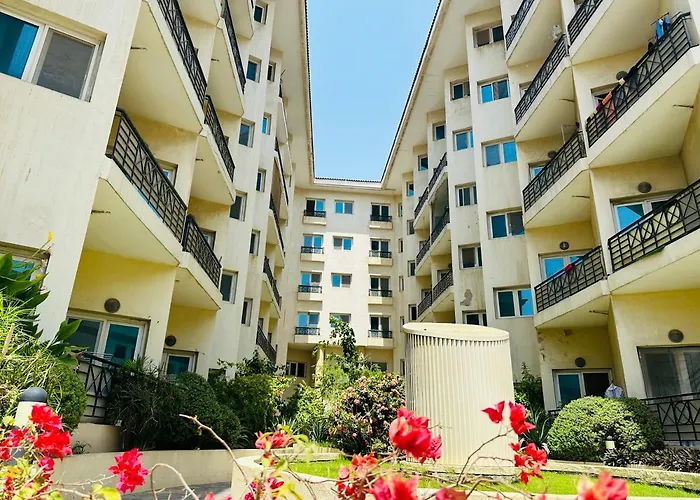 Master Bed Center Residence Dubai