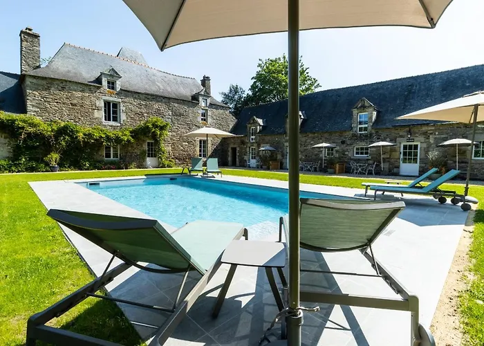MANOIR DU VAU D ARZ gîtes et chambres d hôtes avec piscine
