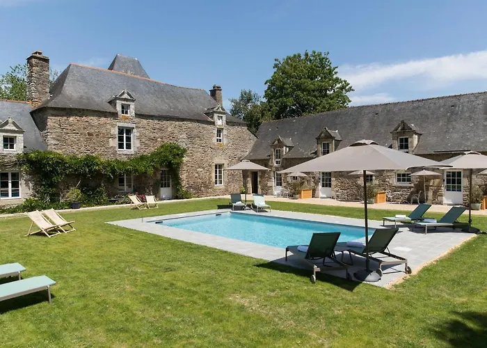 MANOIR DU VAU D ARZ gîtes et chambres d hôtes avec piscine