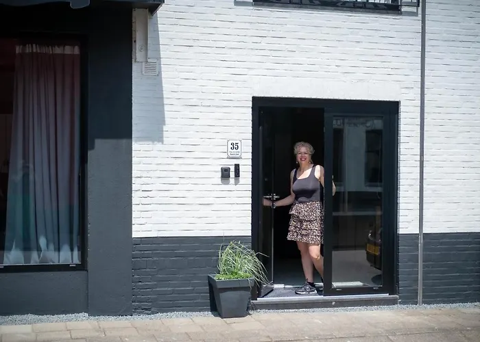 B&B SJLAOPE BIEJ DE SJLÈCHTER (slapen bij de slager)