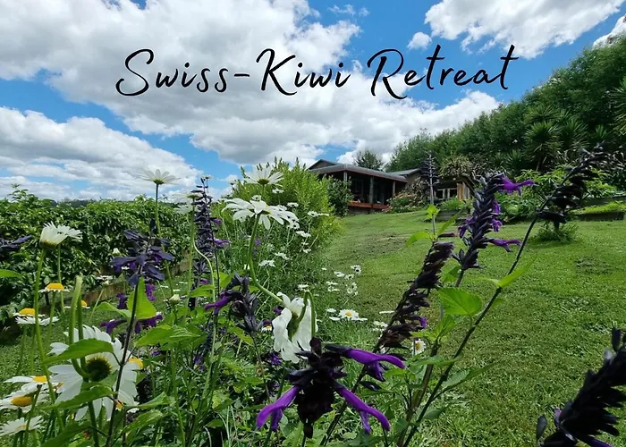 Swiss-Kiwi Cottage And Retreat, B&B