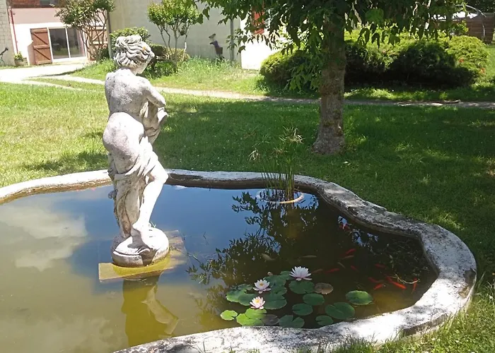 La Canette de Phil - Chambre d'hôtes, Indépendante - Vue sur piscine