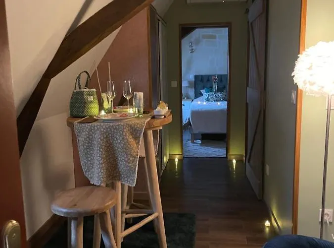 Grande chambre confortable