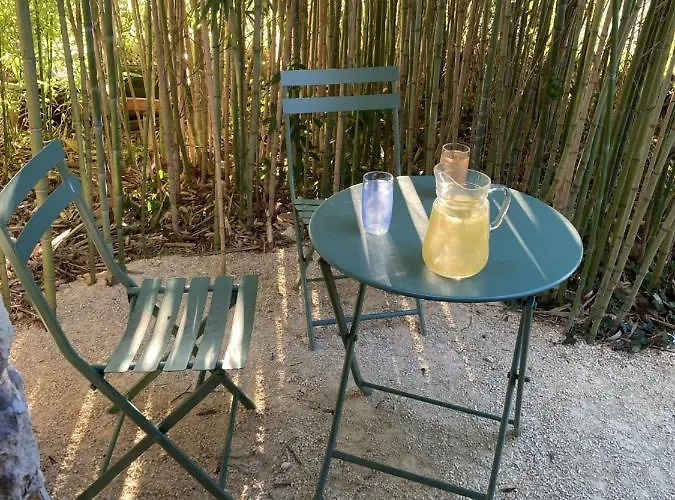 Chambre d'hôtes Bambou- A l'Ombre des Tilleuls
