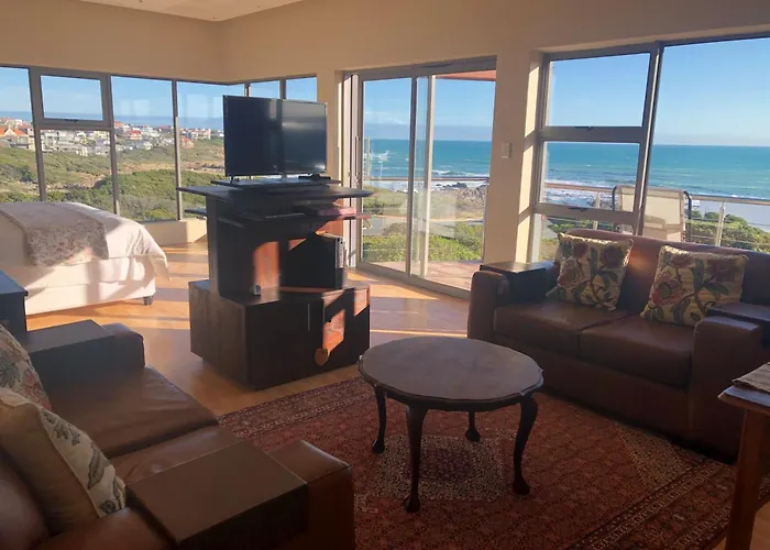 Marine 5 Boutique Hotel