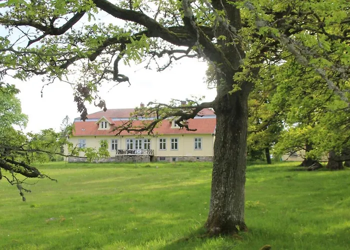 Yxkullsund Saeteri B&B - Manor & Estate Since 1662