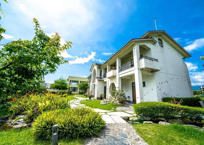 Yun Tien Feng Chuan B&B