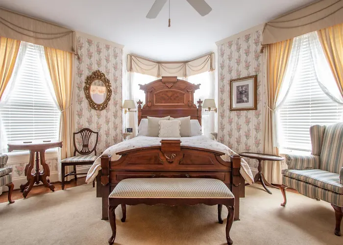 The Oaks Victorian Inn
