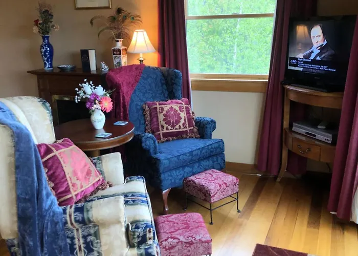 Coppertoppe Inn & Retreat Center