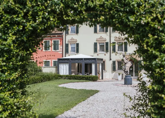Madonna Villa Baietta