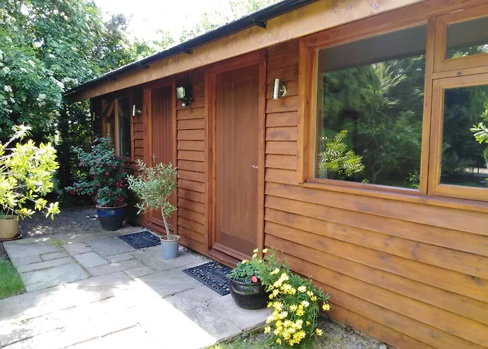 Manor Garden Lodge