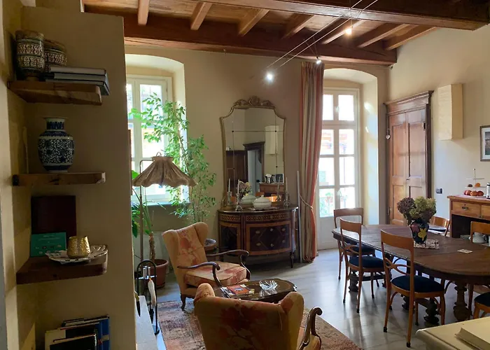 Bed and Breakfast Domus Aurea Saluzzo