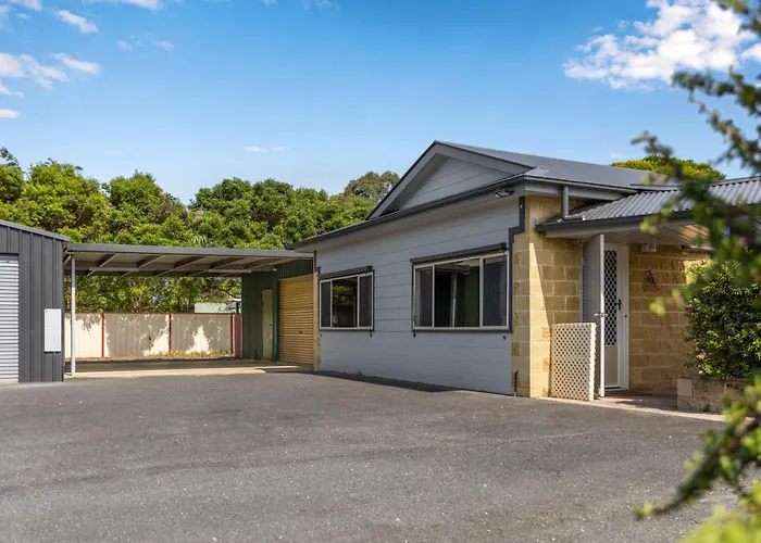 Bon Villas B&B Bonville - Adults Only, Pet Friendly Accommodation