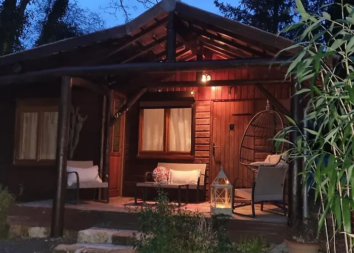 Les Glycines De Monchy- Chambres D'Hotes