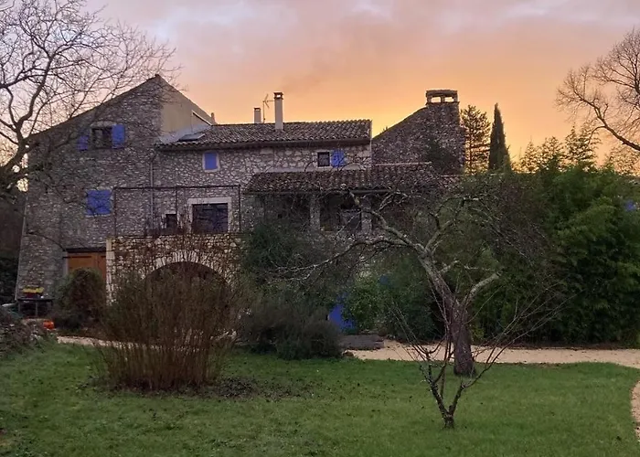 Chambre d'hôtes Bambou- A l'Ombre des Tilleuls