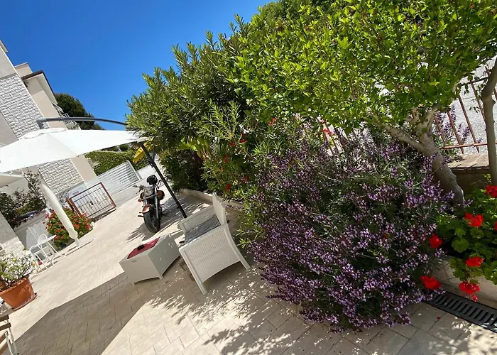 Lagarolina Del Conero B&B
