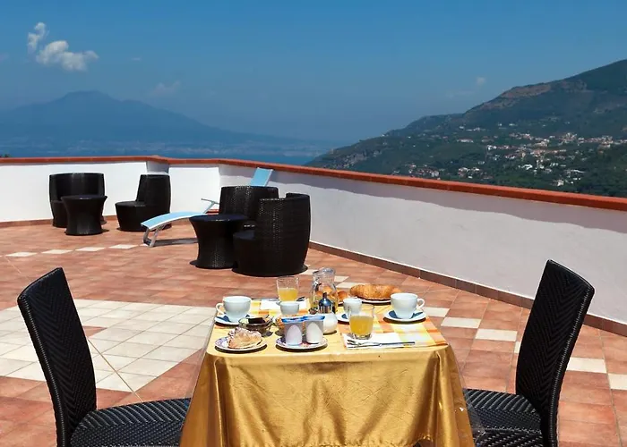 Bed And Breakfast Sunflower Vico Equense