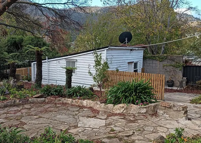Old Colony Inn