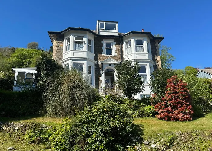 Cairn House - Bed & Breakfast