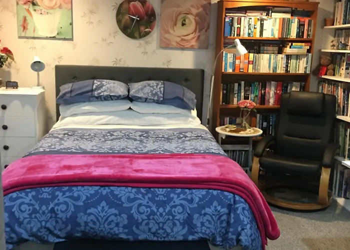 Sharyn'S B & B