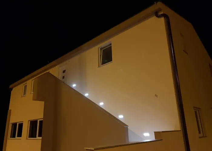 Apartment Mate