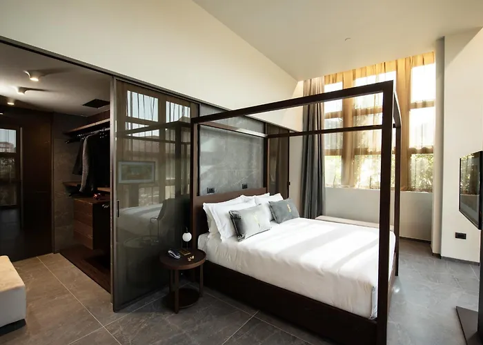Gold Tower Lifestyle Hotel