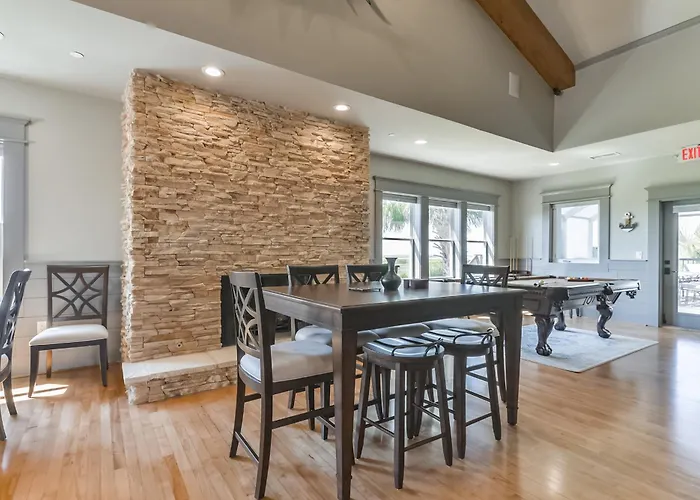 Harborwalk Lodge