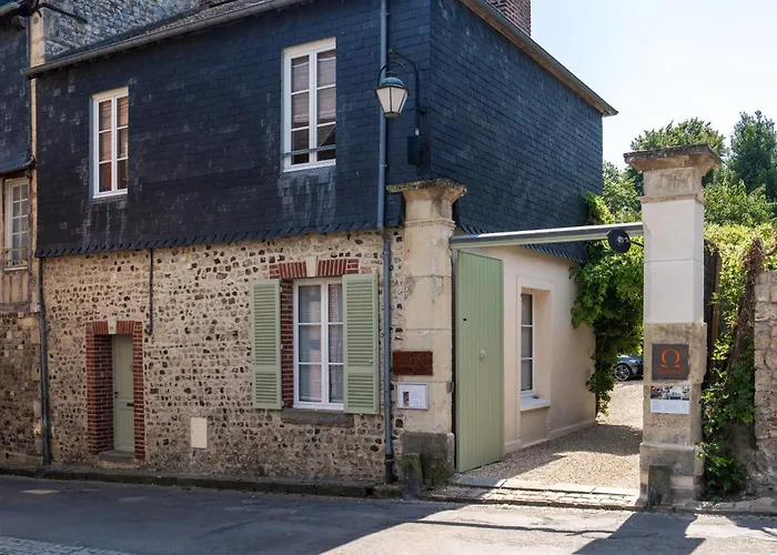 La Maison Du Corsaire Et Les Ateliers - Deux Adresses A Honfleur