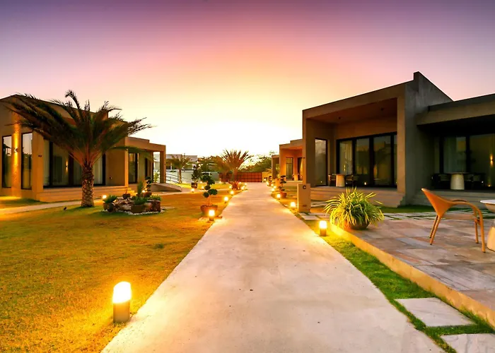 Tana Beach Villas