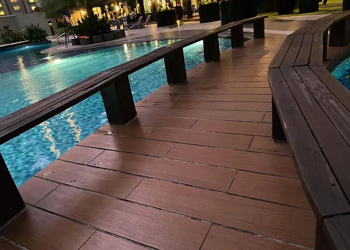 Makati Air Luxury Package - Laugh Sleep Brunch Surf 300 Mbps Fast