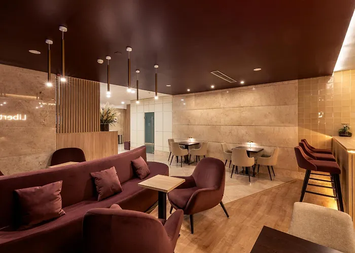 America Diamonds Hotel