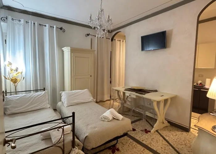 Palazzo Mari suite&rooms b&b