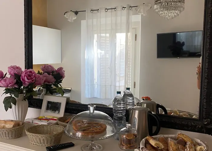Palazzo Mari Suite & Rooms B&B