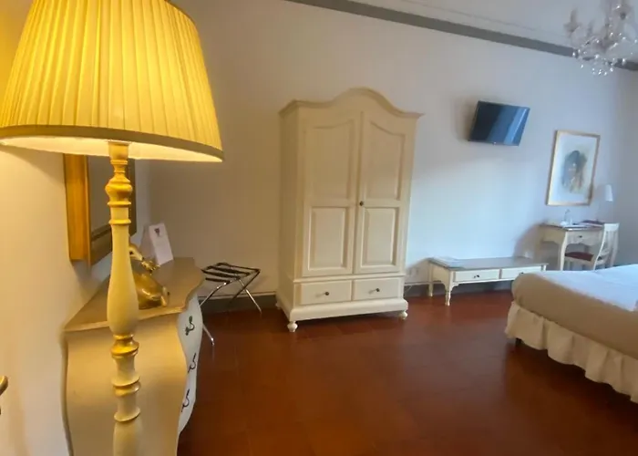 Palazzo Mari suite&rooms b&b