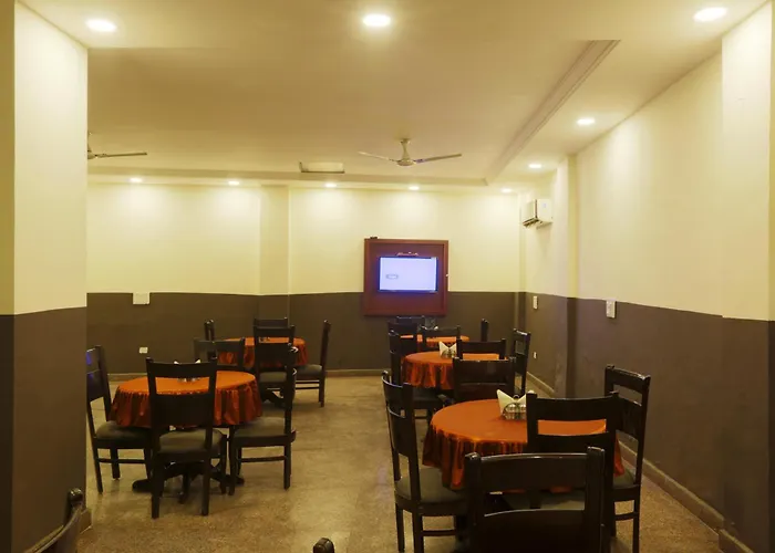 Hotel Sky Plaza At Delhi Airport